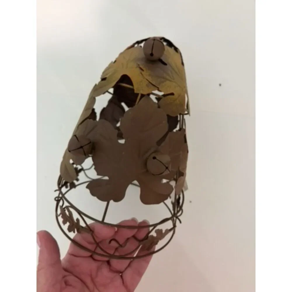 Brown Metal cornucopia